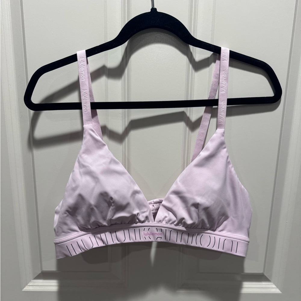 Lululemon licensed to train triangle bra light support A/B cup size14